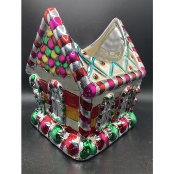 Candy Cottage - Gingerbread House Christmas Planter 6 x 5 x 6 - Great Condition - Picture 4 of 10